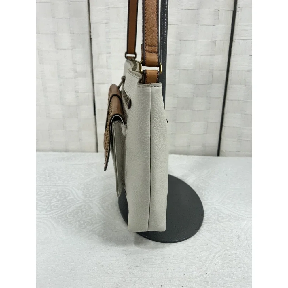 Fossil cream & brown pebbled leather purse zip closure womens